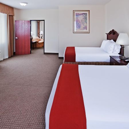 Holiday Inn Express Hotel & Suites Woodward Hwy 270 By Ihg Ngoại thất bức ảnh