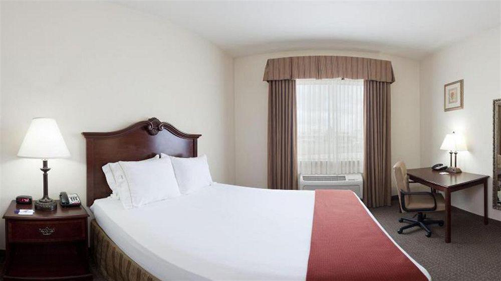 Holiday Inn Express Hotel & Suites Woodward Hwy 270 By Ihg Ngoại thất bức ảnh