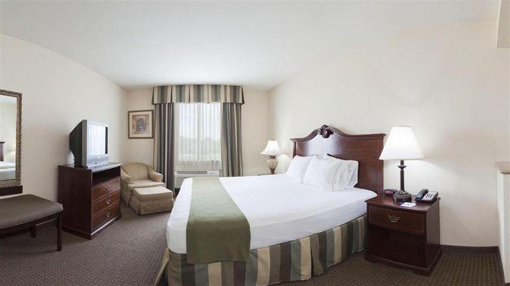 Holiday Inn Express Hotel & Suites Woodward Hwy 270 By Ihg Ngoại thất bức ảnh