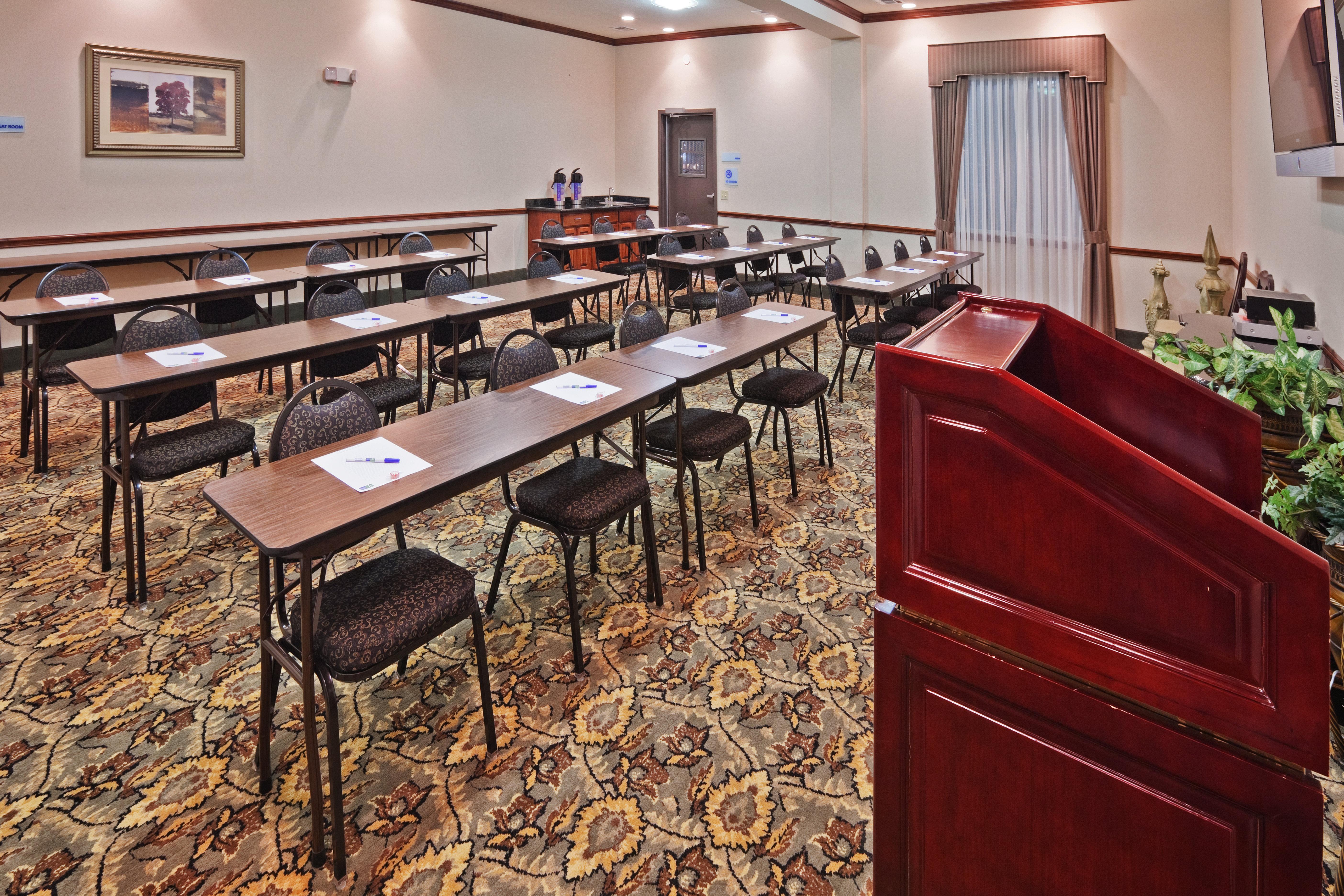 Holiday Inn Express Hotel & Suites Woodward Hwy 270 By Ihg Ngoại thất bức ảnh