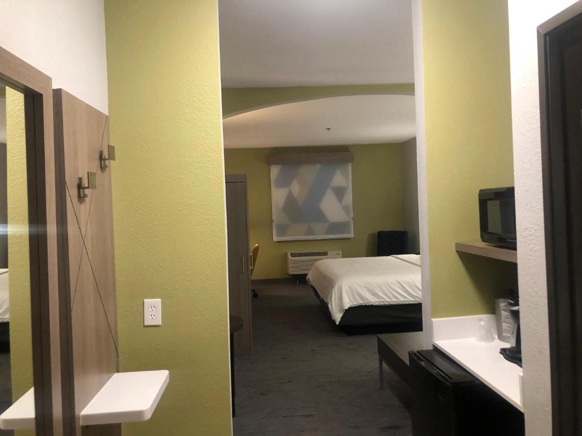 Holiday Inn Express Hotel & Suites Woodward Hwy 270 By Ihg Ngoại thất bức ảnh