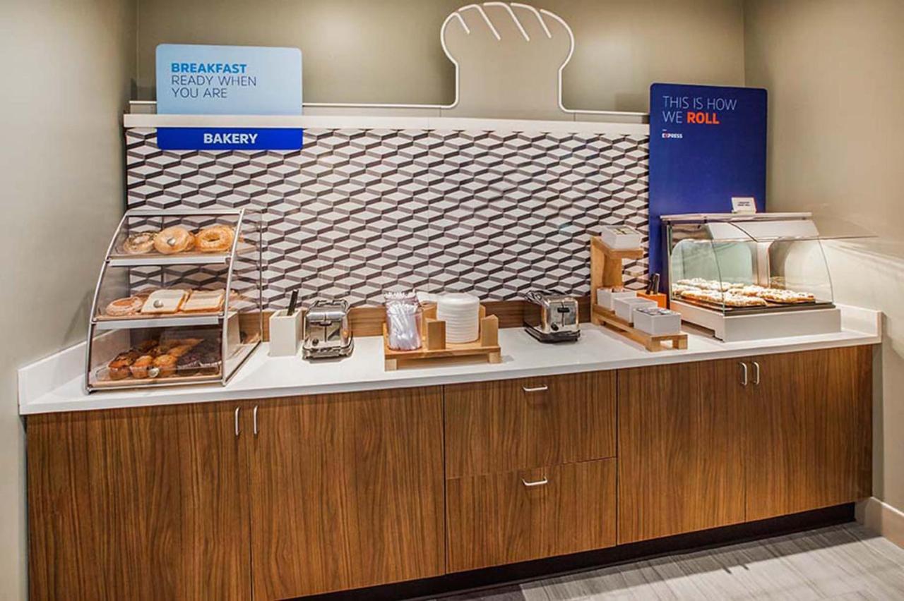 Holiday Inn Express Hotel & Suites Woodward Hwy 270 By Ihg Ngoại thất bức ảnh